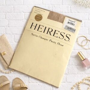 Heiress Vintage PantyHose Lycra Satin Opaque Sandalfoot Gold Average